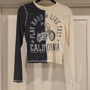 Hollister Black and Cream Graphic Crop Top